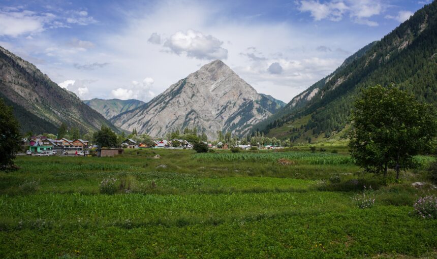 Gurez Valley Tour Package a perfect 5 night & 6 Days Trip